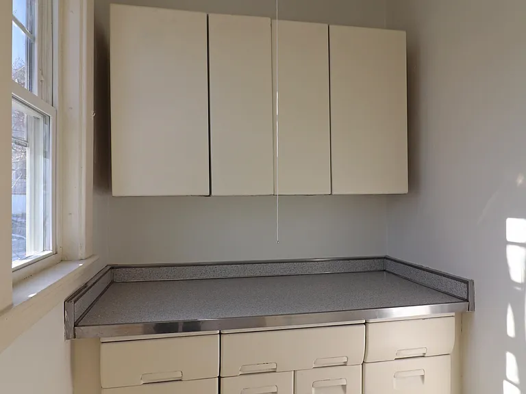 52-54 Maplewood St #52 — Photo 19