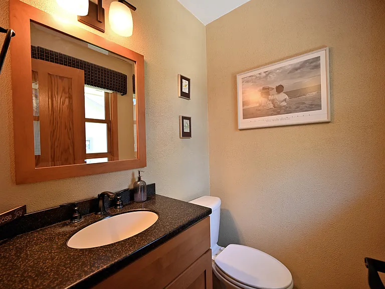 202 Lac La Belle Dr — Photo 24