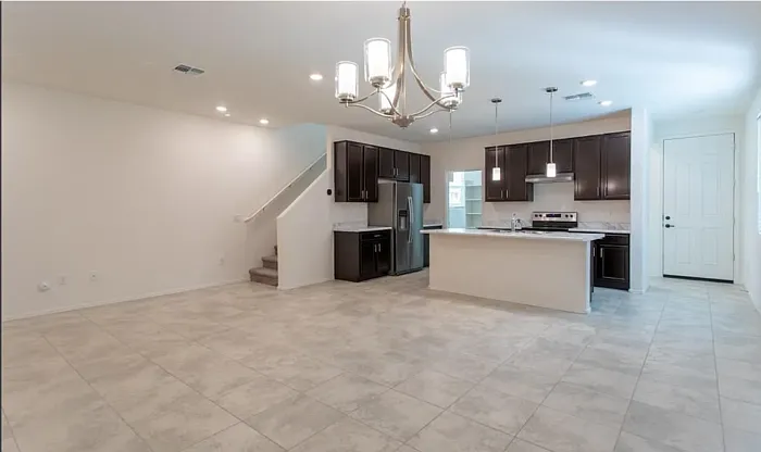 1110 E Descent St — Photo 1