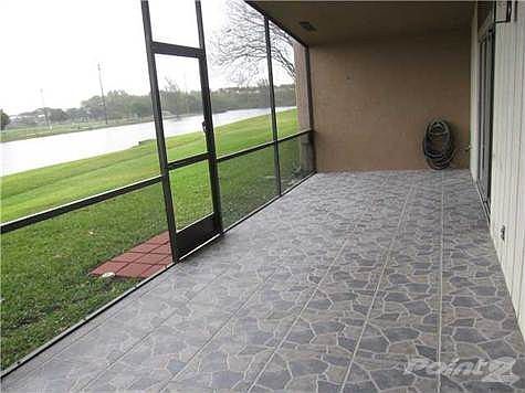 4th image of 522 Woodgate Cir #B