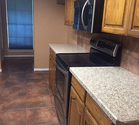 4th image of 8721 Oak Hills Dr