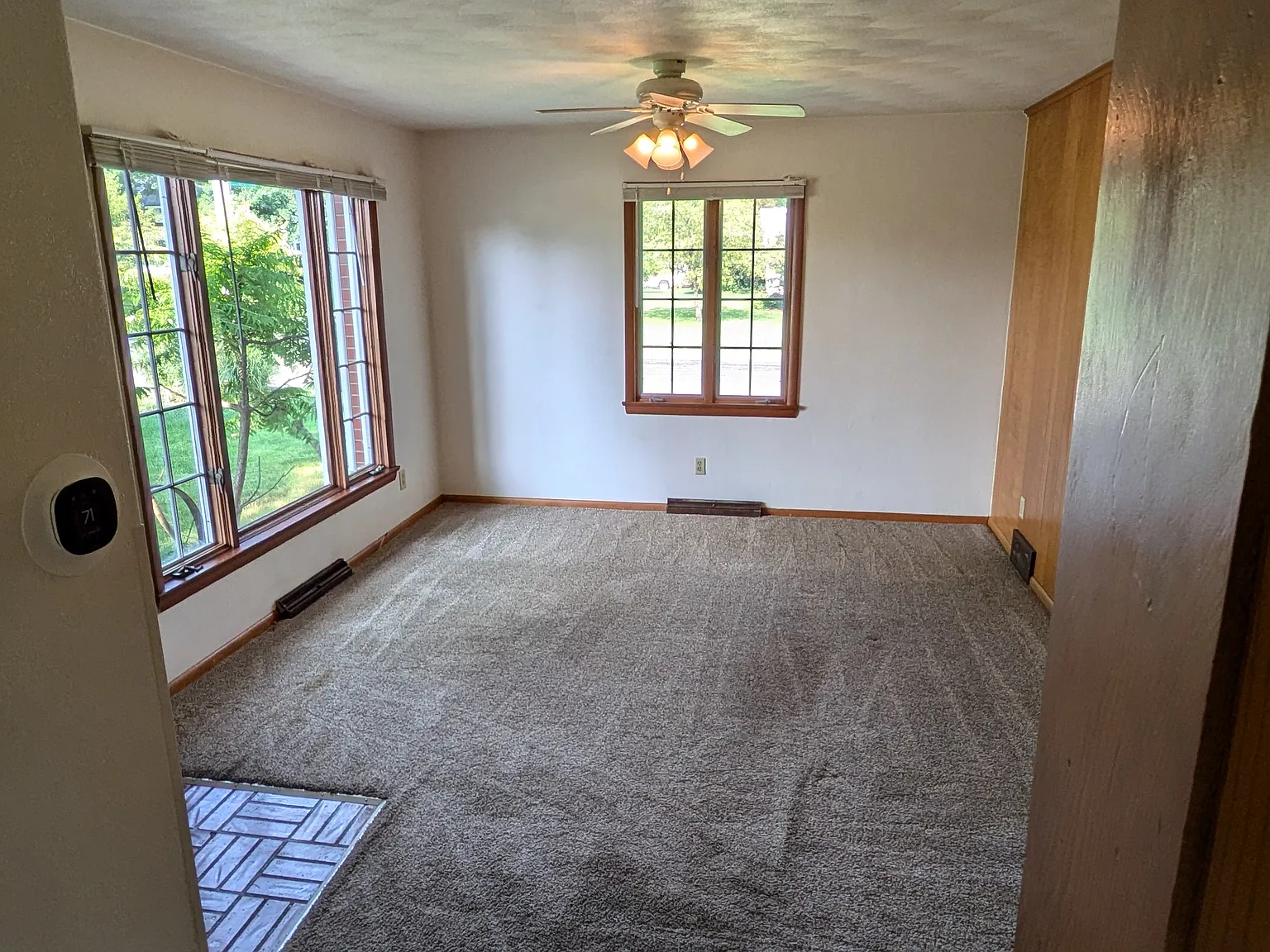 2 bed, 700 sqft, $1,000 — Photo 3