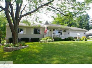 11370 E River Dr, Dewitt, MI 48820