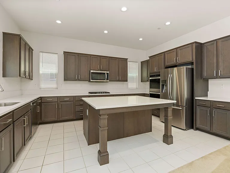 1805 Martinez Dr — Photo 6