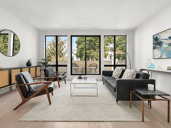 3rd image of 381 Bergen St #2