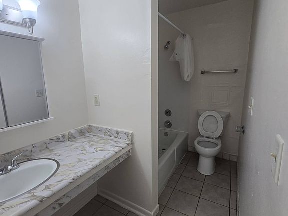 4th image of 7233 N 38th St #7