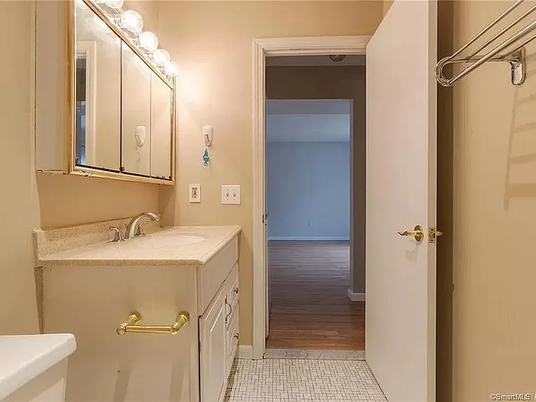 612 Twin Circle Dr #612 — Photo 15