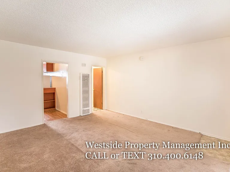 808 6th St #4 — Photo 3