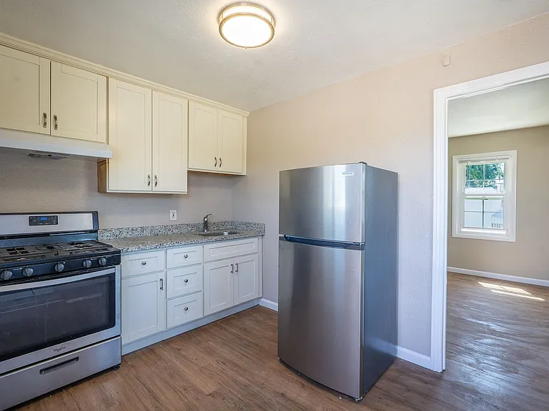 19040 Monterey Rd — Photo 3