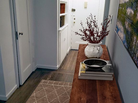 5th image of 225 E 47th St APT 1F