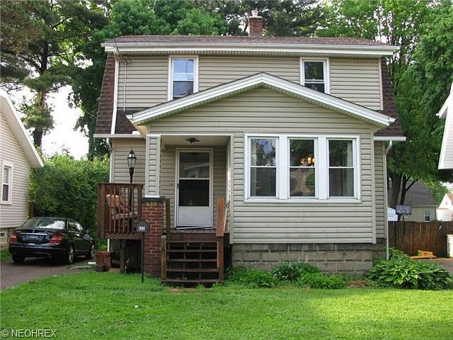 1st image of 655 Marguerite Ave