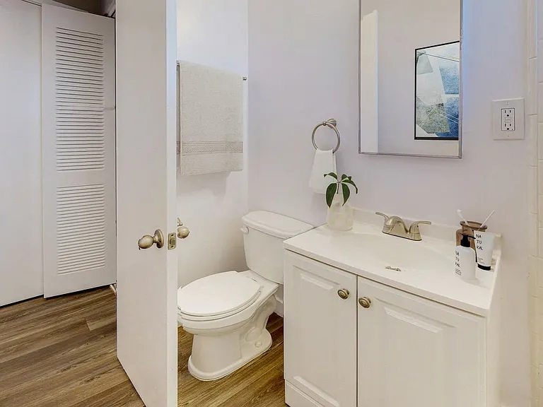 6706 Laurelgrove Ave — Photo 15