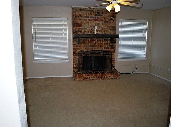 3rd image of 5005 Buttonwood Ln