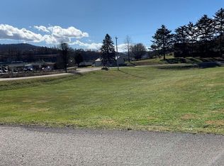 Rosedale Heights Ln, Rosedale, VA 24280