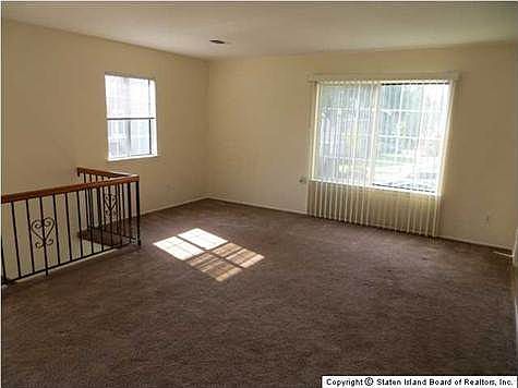 3rd image of 629 Correll Ave