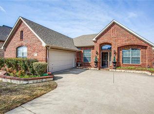 1013 Surrey Dr, Desoto, TX 75115