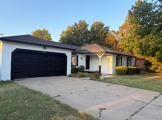 6828 E Bainbridge Rd, Wichita, KS 67226