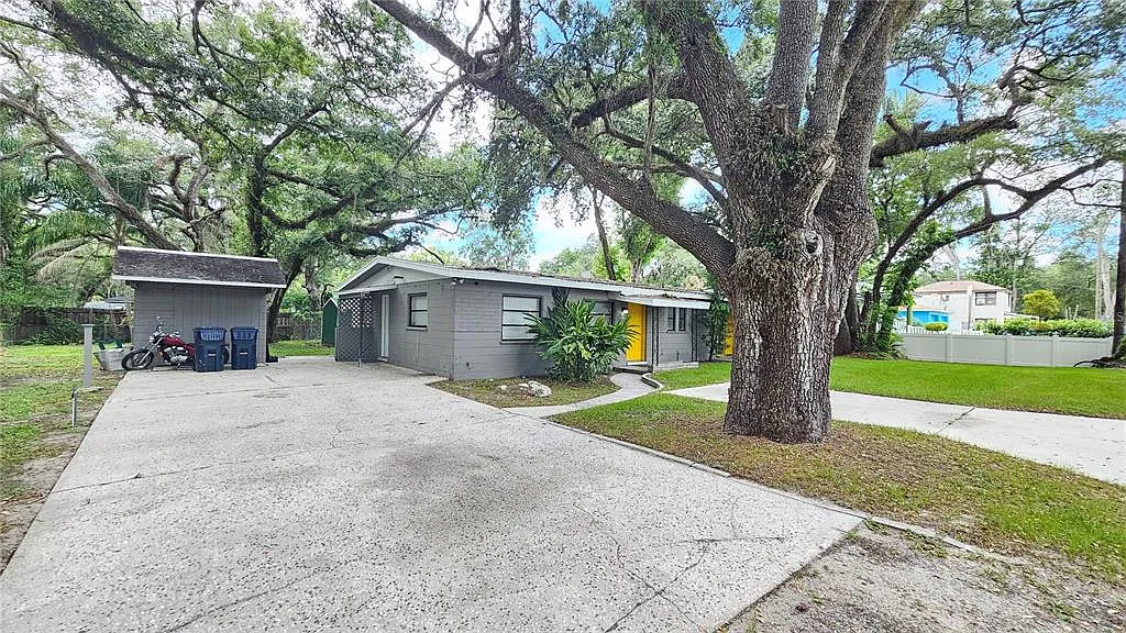 3 bed, 2.0 bath, 1400 sqft, $3,500 — Photo 2