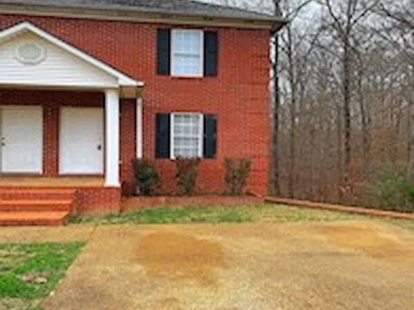 1104A Woodland Dr, Henderson, TN 38340