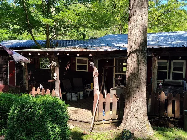 1339 Campbell Hollow Rd, East Waterford, PA 17021