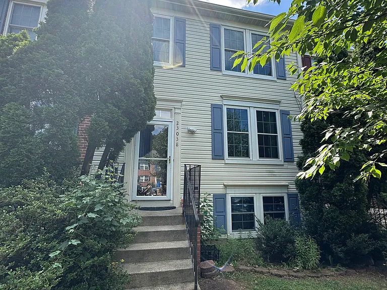 23038 Potomac Hill Sq — Photo 1