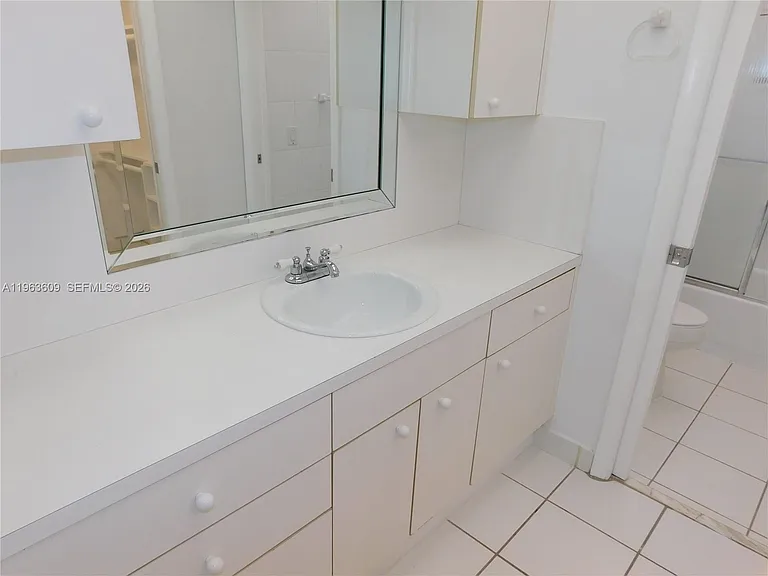 8025 SW 107th Ave #321 — Photo 7