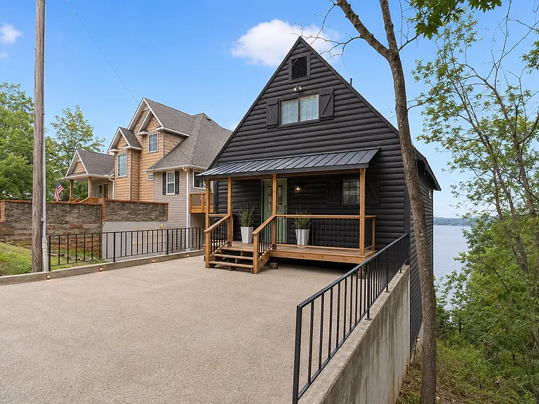 11904 White Oak Dr — Photo 24