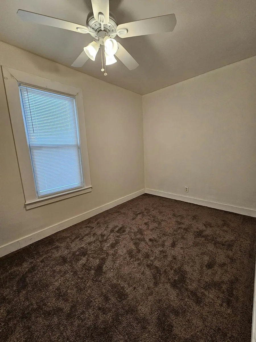 bedroom - 295 Marston St #295
