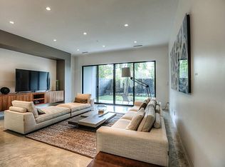 1136 Aurora St, Houston, TX 77009