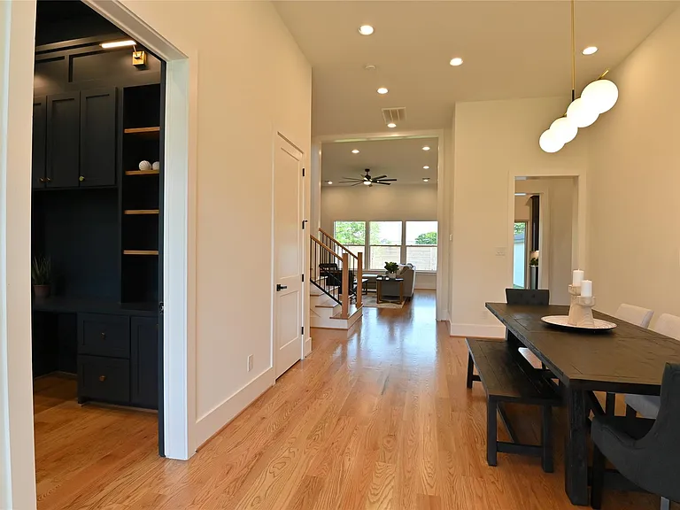 1733 Du Barry Ln — Photo 6