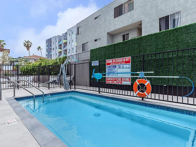 Destination NoHo — Photo 10