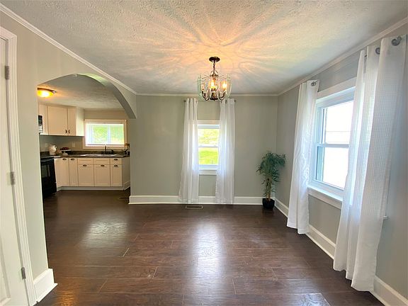 5th image of 2820 Ashley St