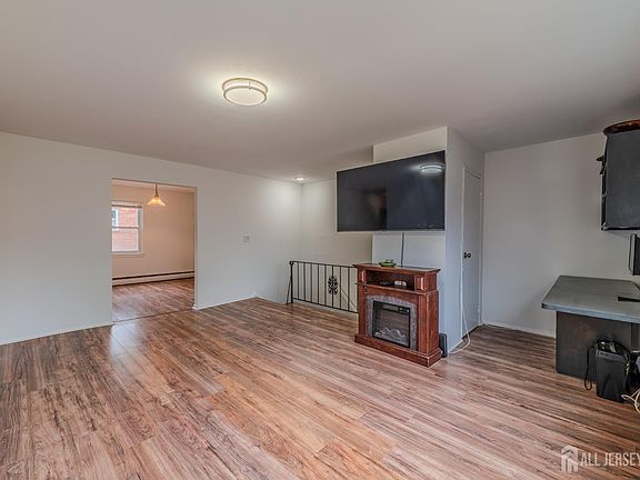 5th image of 72 Fox Rd APT 7B