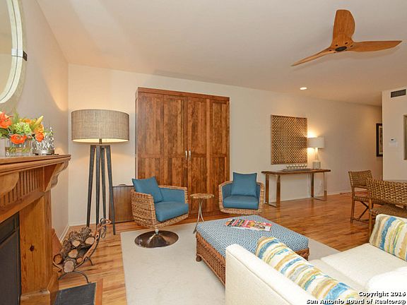 4th image of 1022 Navarro St #B-2