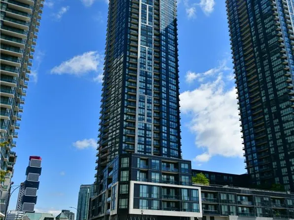 510 Curran Pl #2001, Mississauga, ON L5B 0J8