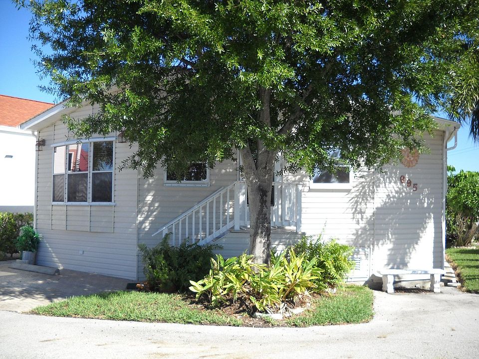 1st image of 695 Nettles Blvd