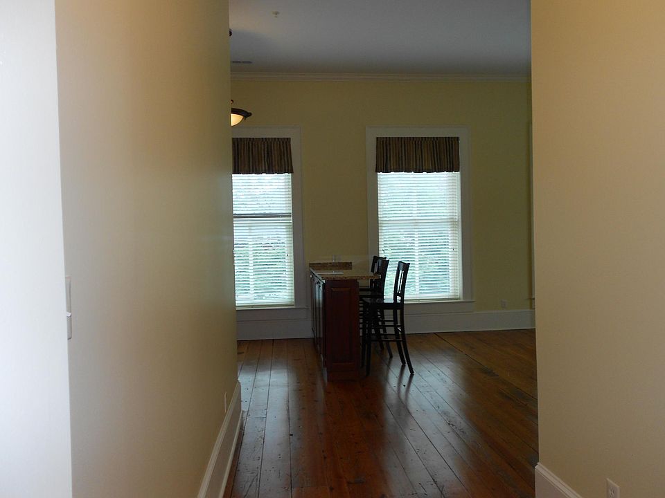 5341 Main St Stephens City VA Zillow