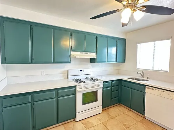 LAKE, 4522 Lakewood Blvd #308, Long Beach, CA 90808