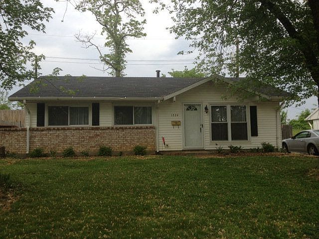 1st image of 1224 Gilbert Ln