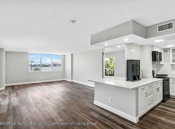 4th image of 2800 N Flagler Dr APT 210