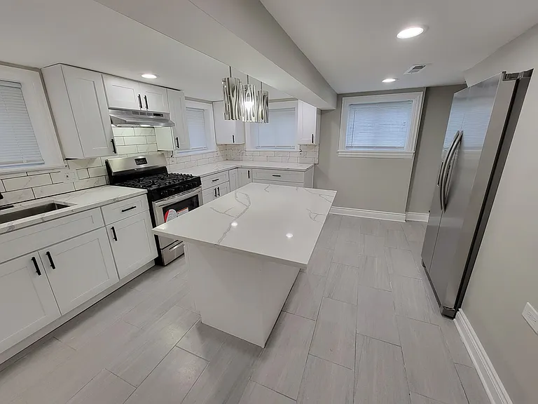 5521 W 63rd Pl — Photo 5