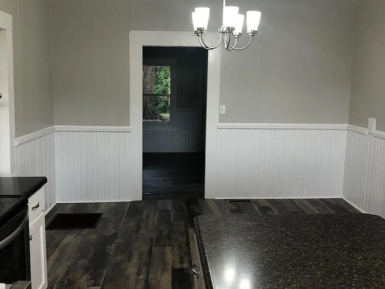 2420 E Central Ave — Photo 6