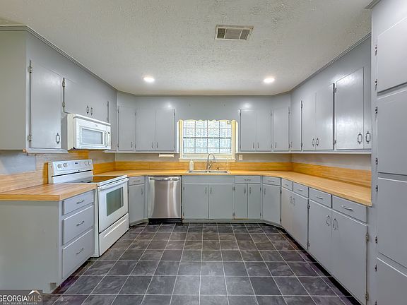 5th image of 525 Bold Springs Rd