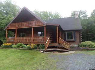 695 Knickerbocker Rd, Schaghticoke, NY 12154