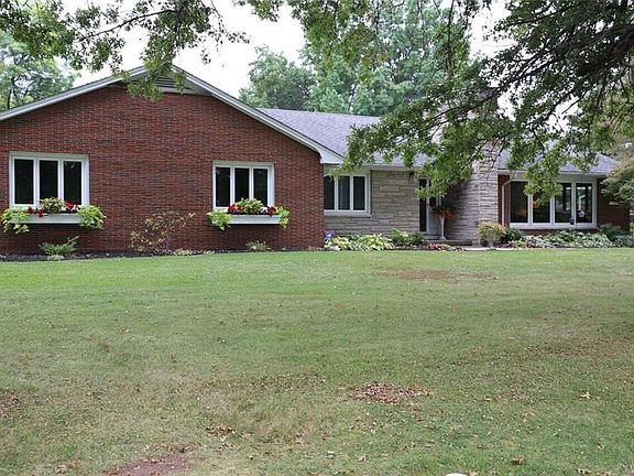 2nd image of 1885 Palister Ave