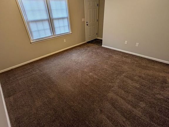 2nd image of 49 22nd Ave NE