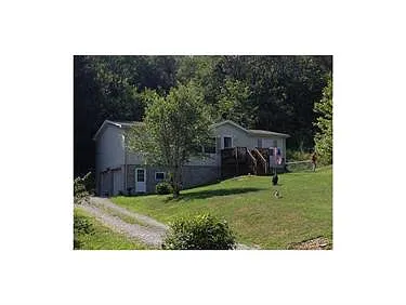 285 Mabel Ave photo 1