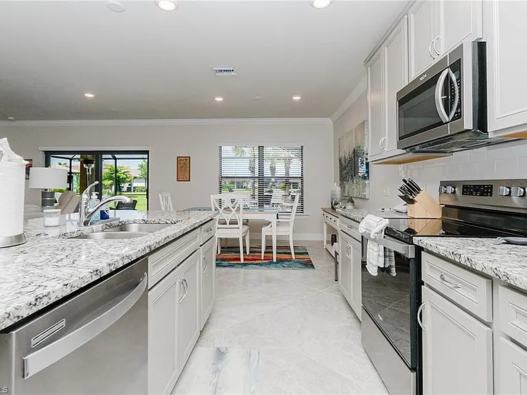 6189 Harmony Dr — Photo 13