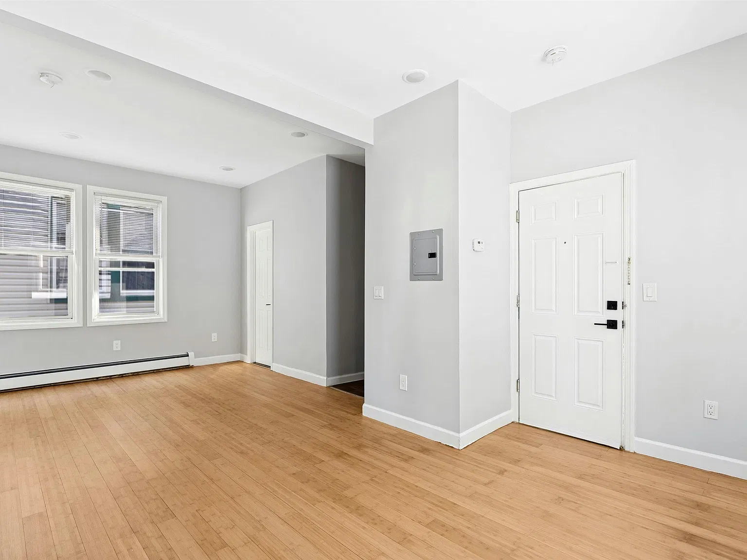 2 bed, 1.0 bath, $2,250 — Photo 4