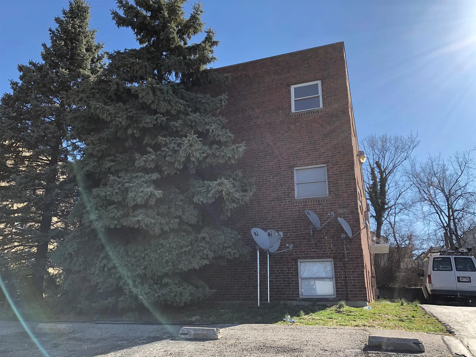 3727 Dina Avenue - 3 — Photo 3
